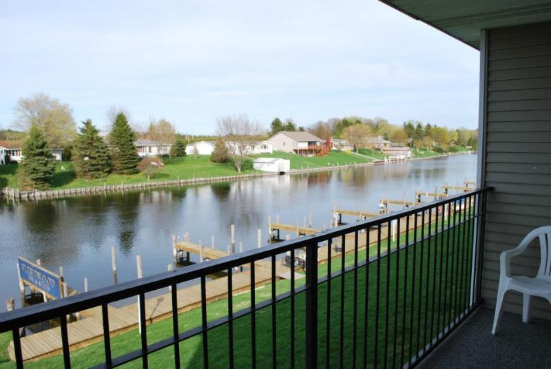 Fleetwood Inn Suites Cheboygan Exterior foto